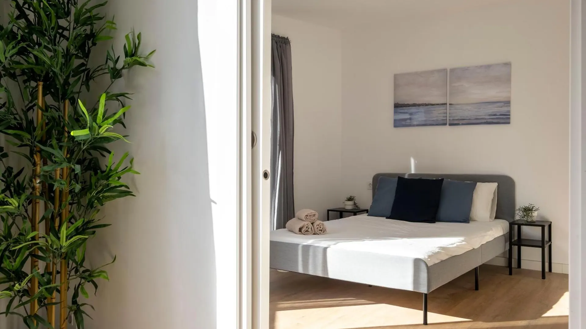 Piso Cerca De Camp Nou 2 Apartment L'Hospitalet de Llobregat Spain