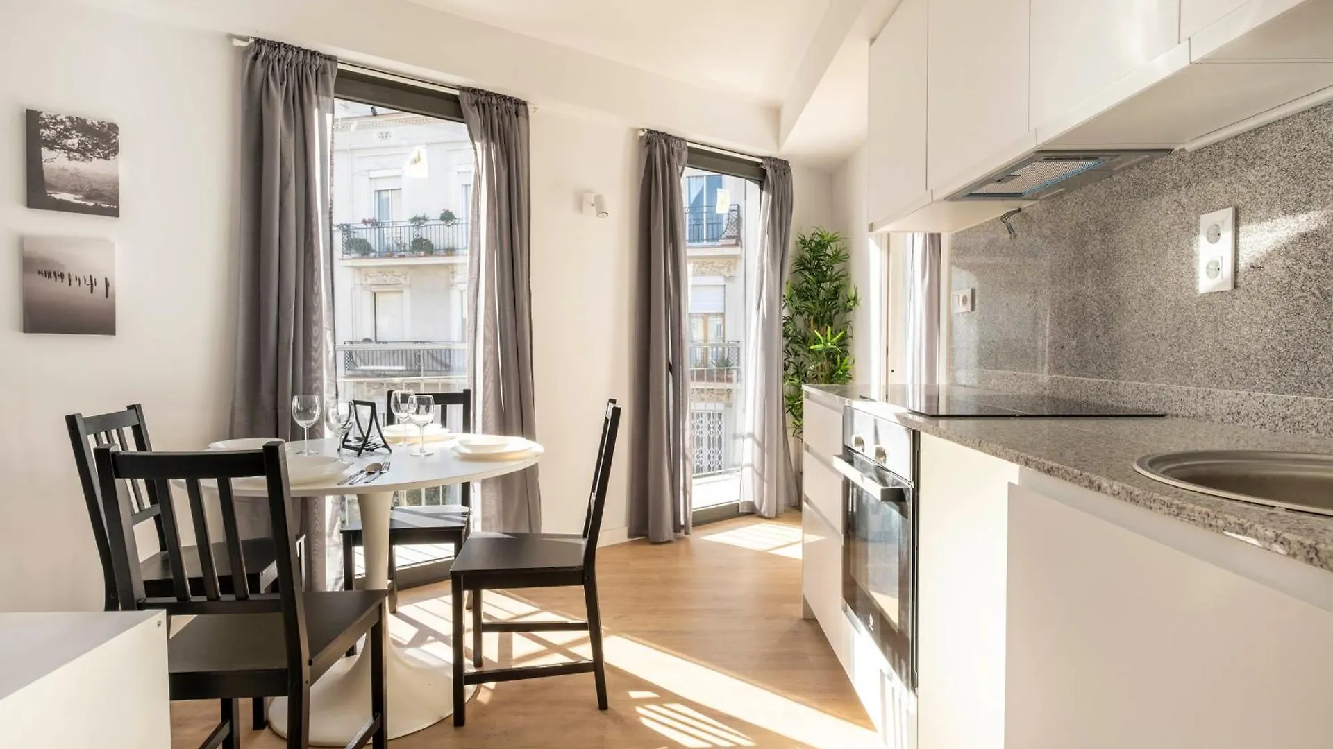 Piso Cerca De Camp Nou 2 Apartment L'Hospitalet de Llobregat Spain