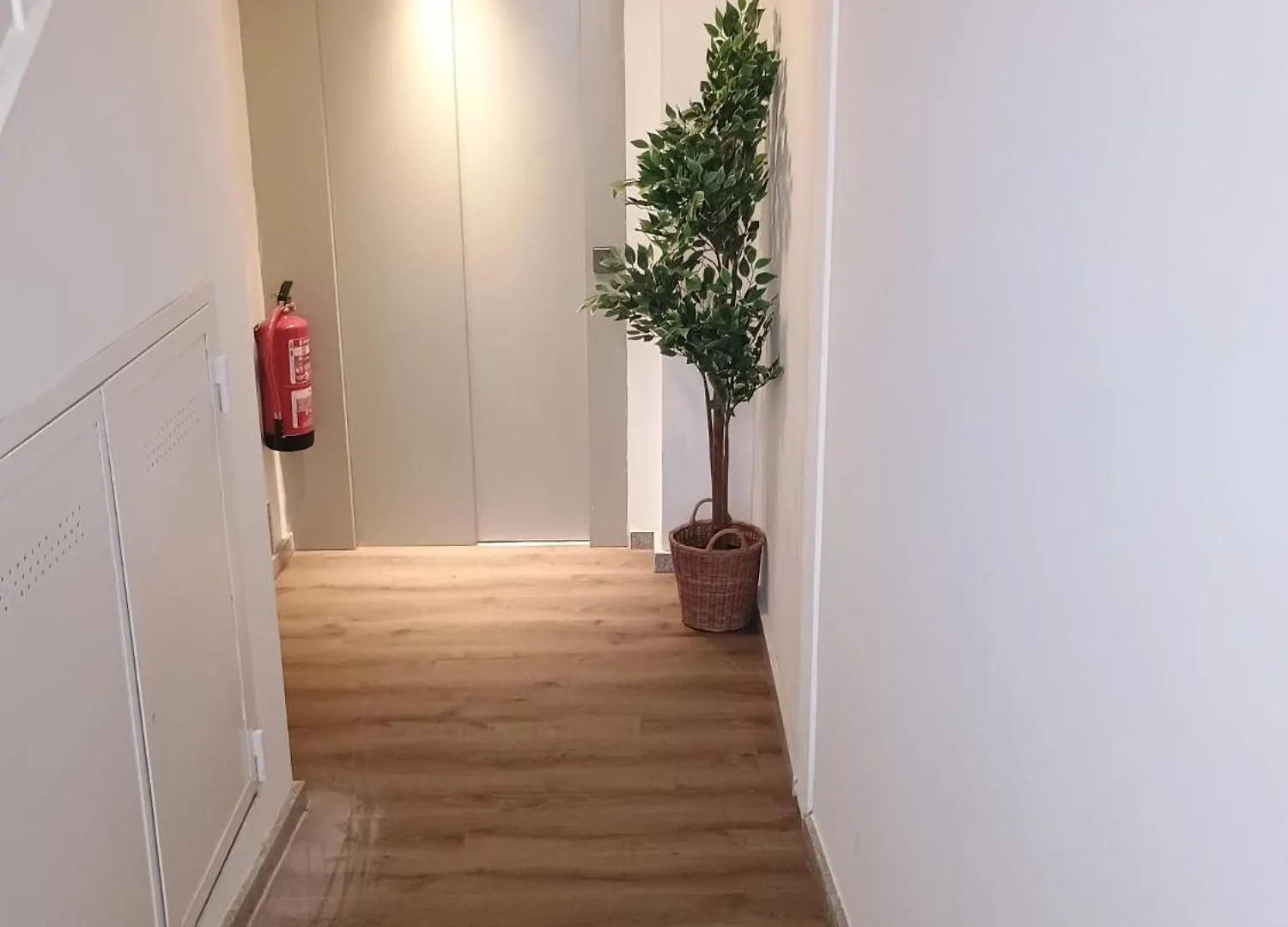 Piso Cerca De Camp Nou 2 Apartment L'Hospitalet de Llobregat Spain